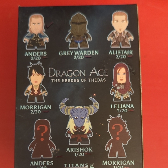 Dragon Age The Heroes of Thedas Titans Vinyl Figures - Opened Morrigan - Picture 4 of 5